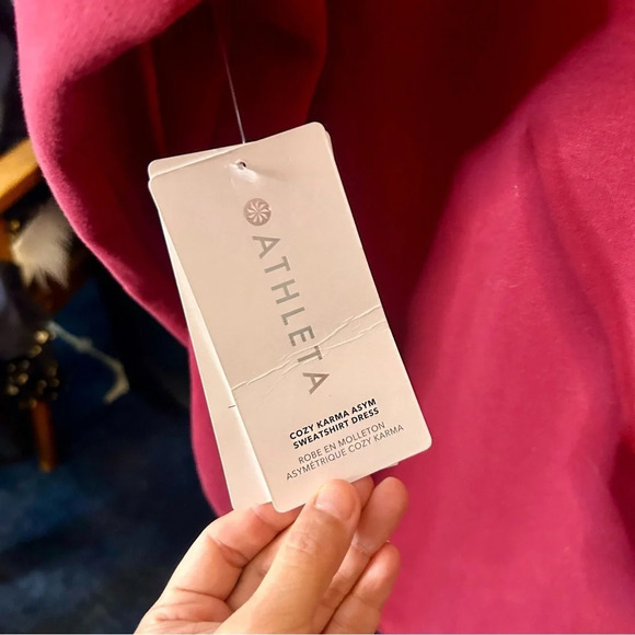 NWT - Athleta Cozy Karma Asym Pullover Sweatshirt Top Decadent Red 2XL - Picture 11 of 12